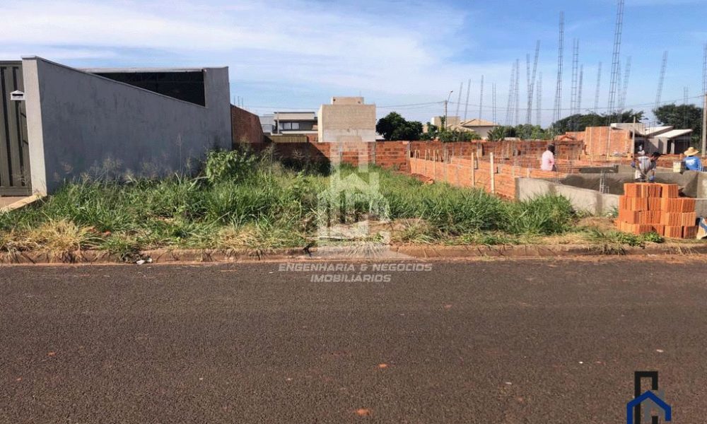 Terreno jardim Centenario Ricardim Damia Rua Dragostinho L. Toledo,ao lado do numero 2.335 (2)